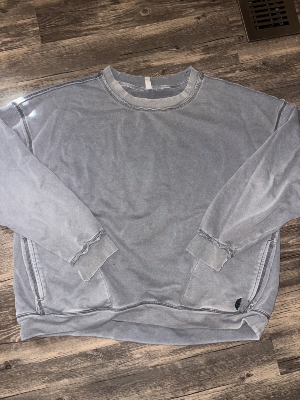 Free People Movement Metti Crew Sweatshirt Distressed Pullover Size medium - Picture 3 of 6